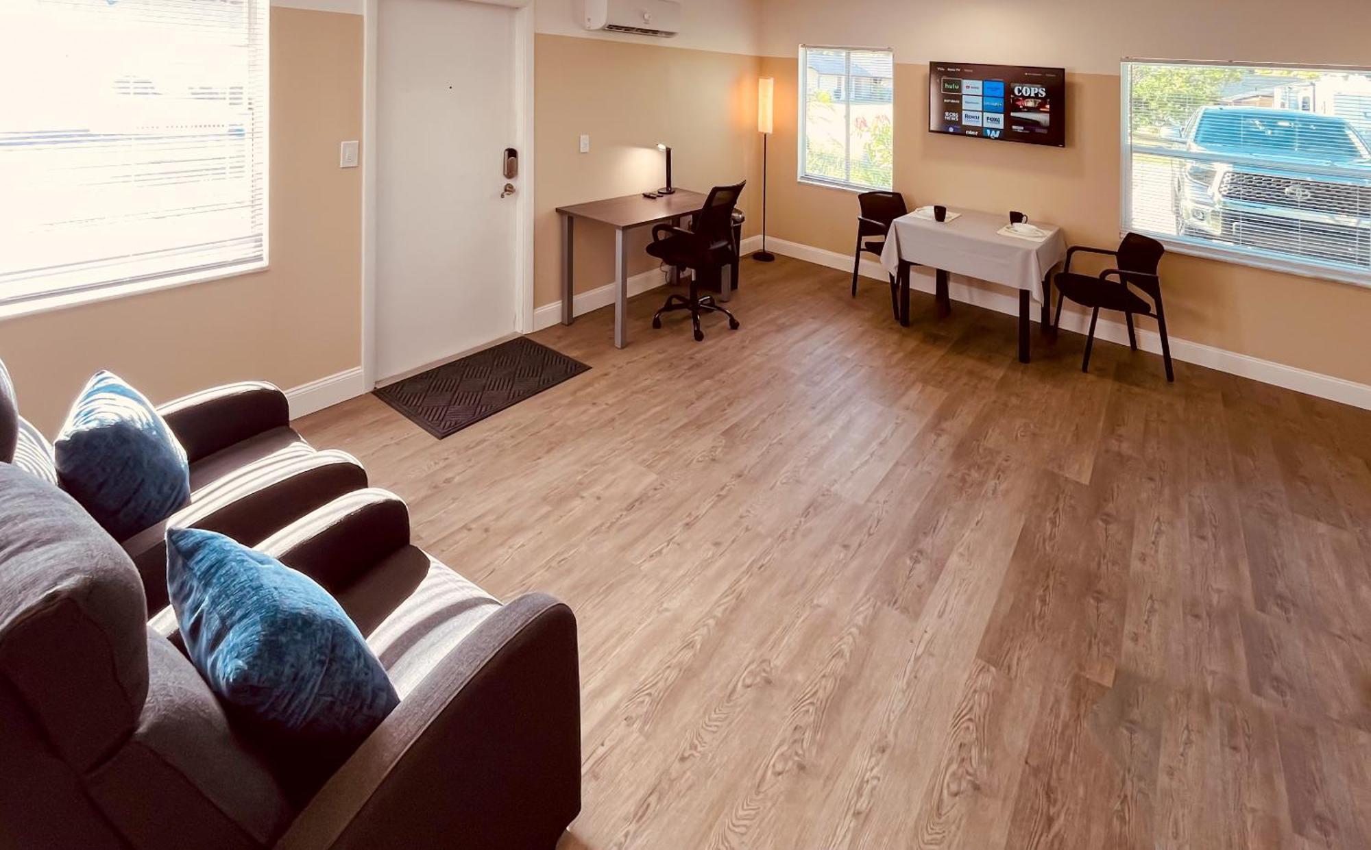 Summerwind Studios Fort Myers Dış mekan fotoğraf